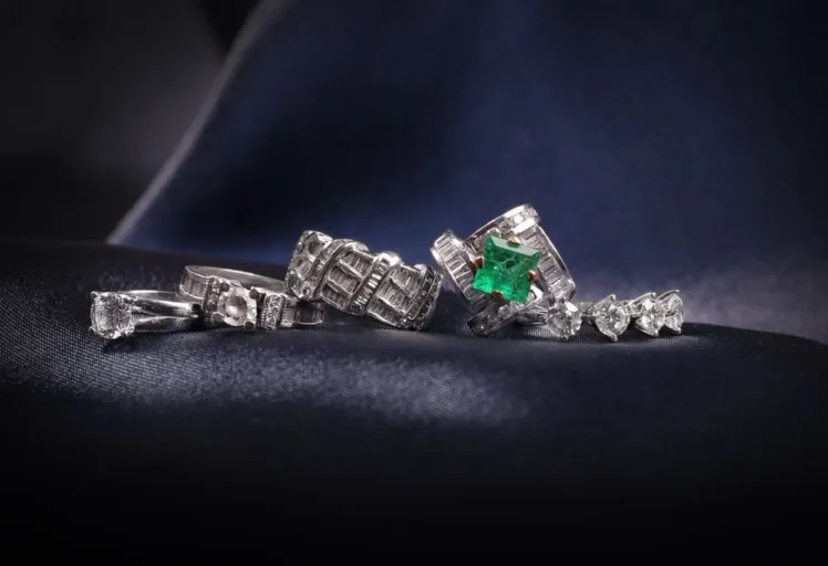 عکاسی صنعتی دقیق و واضح طلا و جواهرات قالیچی