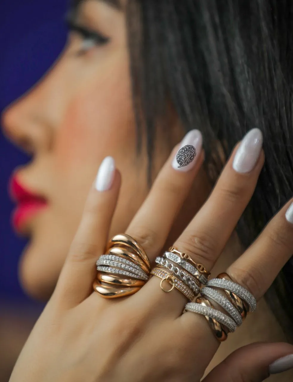 عکاسی صنعتی تخصصی محصولات طلا و جواهرات قالیچی