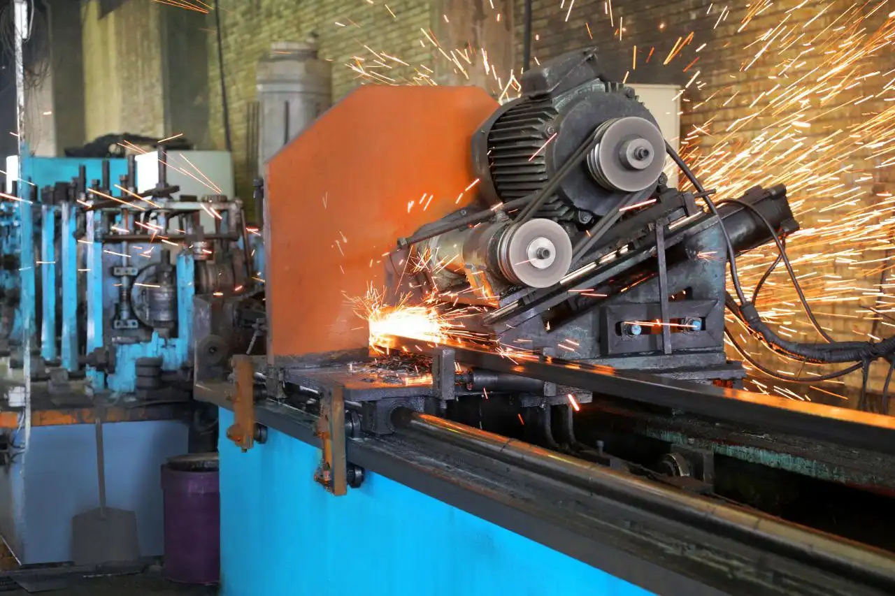 پوشش تصویری خط تولید فولاد موحد با عکاسی صنعتی