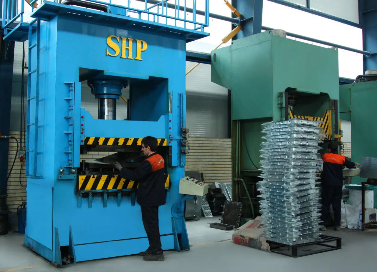 عکاسی صنعتی کارخانه تبریز لعاب، خط تولید دقیق