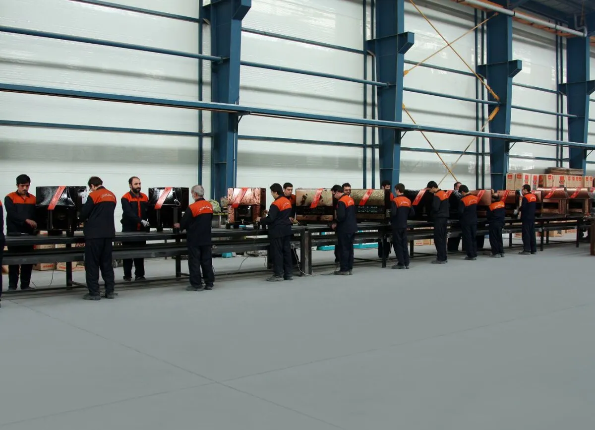 عکاسی صنعتی خط تولید لعاب کولر و بخاری تبریز