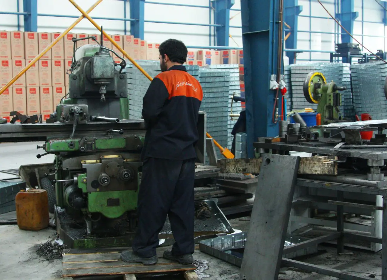 عکاسی صنعتی خط تولید کارخانه تبریز لعاب